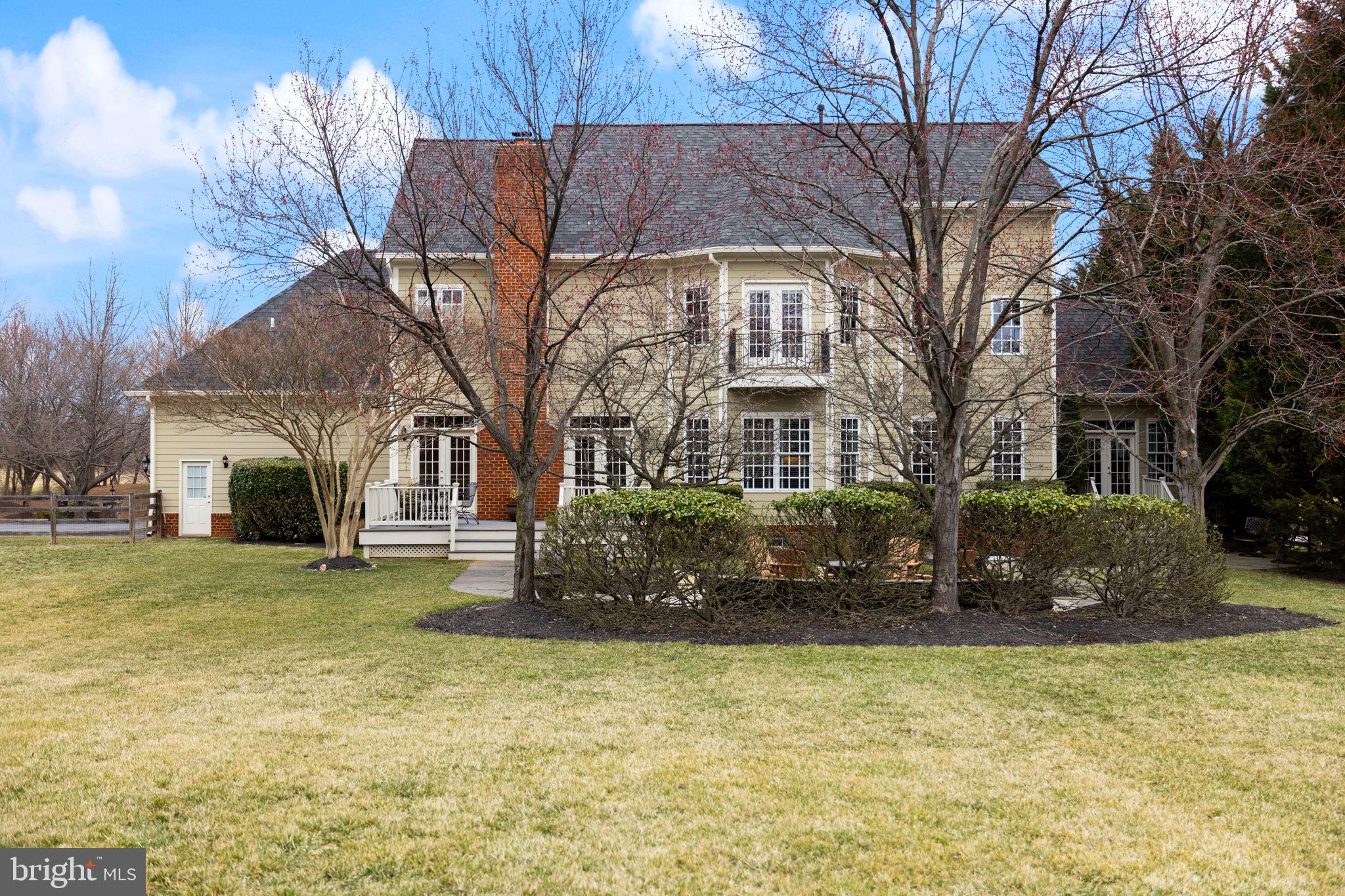 41741 Raspberry Drive Leesburg, VA 20176 - Photo 15 of 117 Backyard