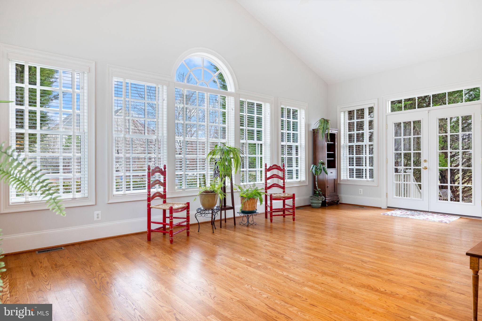 41741 Raspberry Drive Leesburg, VA 20176 - Photo 35 of 117 a view of a livingroom with furniture water & windows