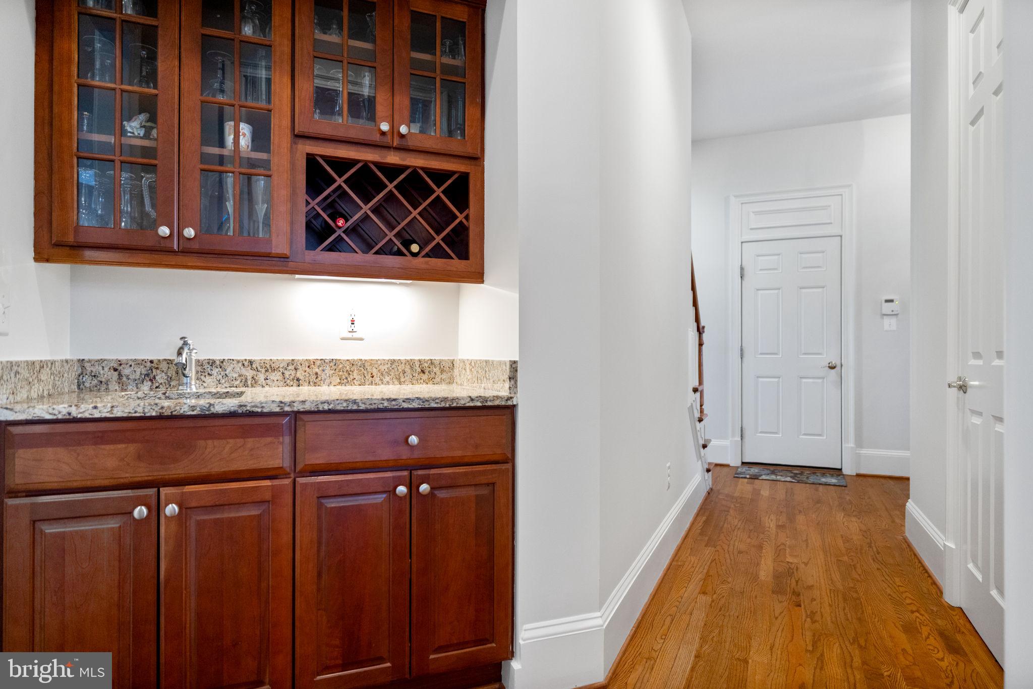 41741 Raspberry Drive Leesburg, VA 20176 - Photo 40 of 117 a view of a kitchen