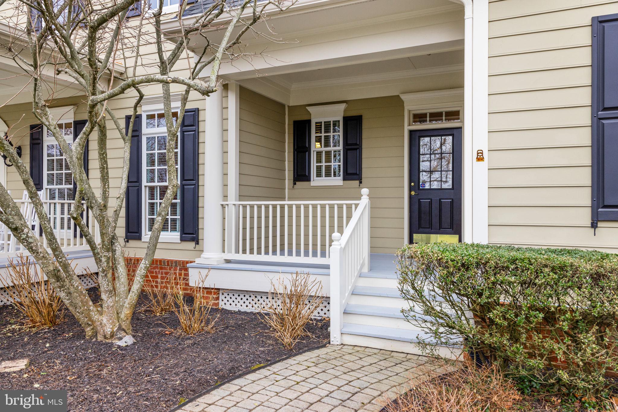 41741 Raspberry Drive Leesburg, VA 20176 - Photo 5 of 117 Side entrance to mudroom