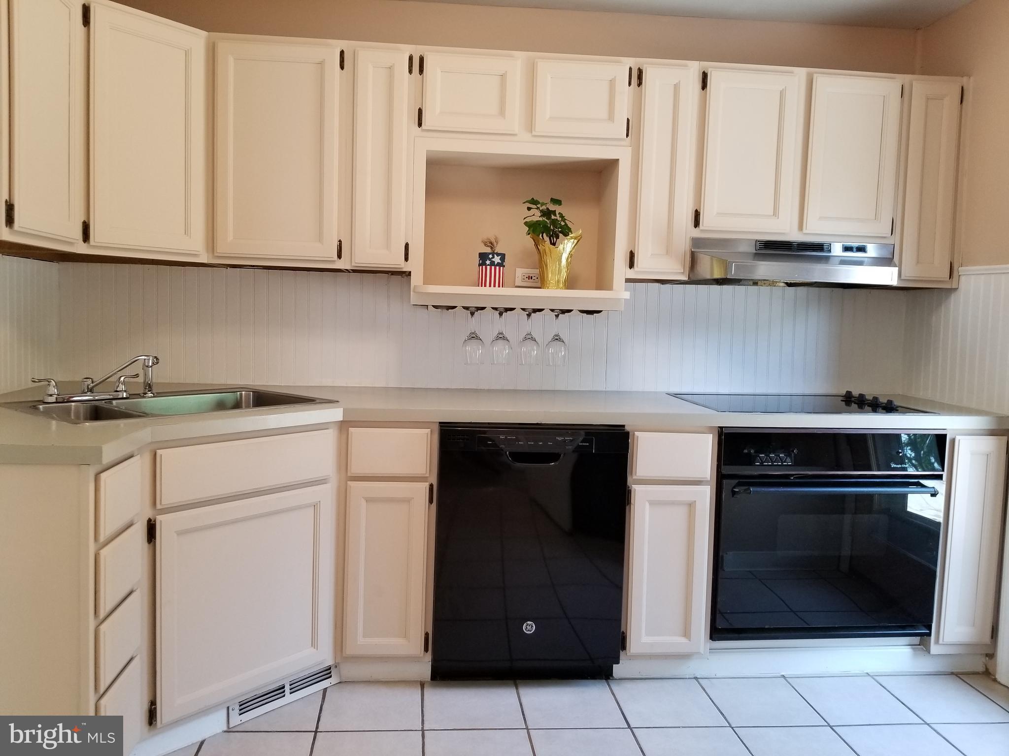 100 Main Street Bridgeport, NJ 08014 - Photo 10 of 24 Kitchen