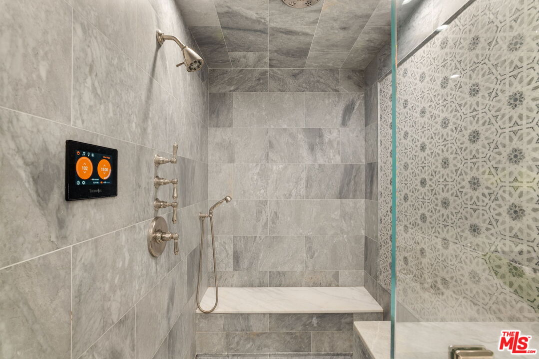 11500 San Vicente Boulevard, Unit 522 Los Angeles, CA 90049 - Photo 15 of 24