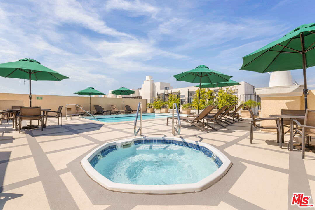 11500 San Vicente Boulevard, Unit 522 Los Angeles, CA 90049 - Photo 21 of 24