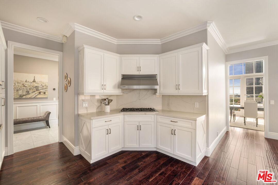 11500 San Vicente Boulevard, Unit 522 Los Angeles, CA 90049 - Photo 9 of 24