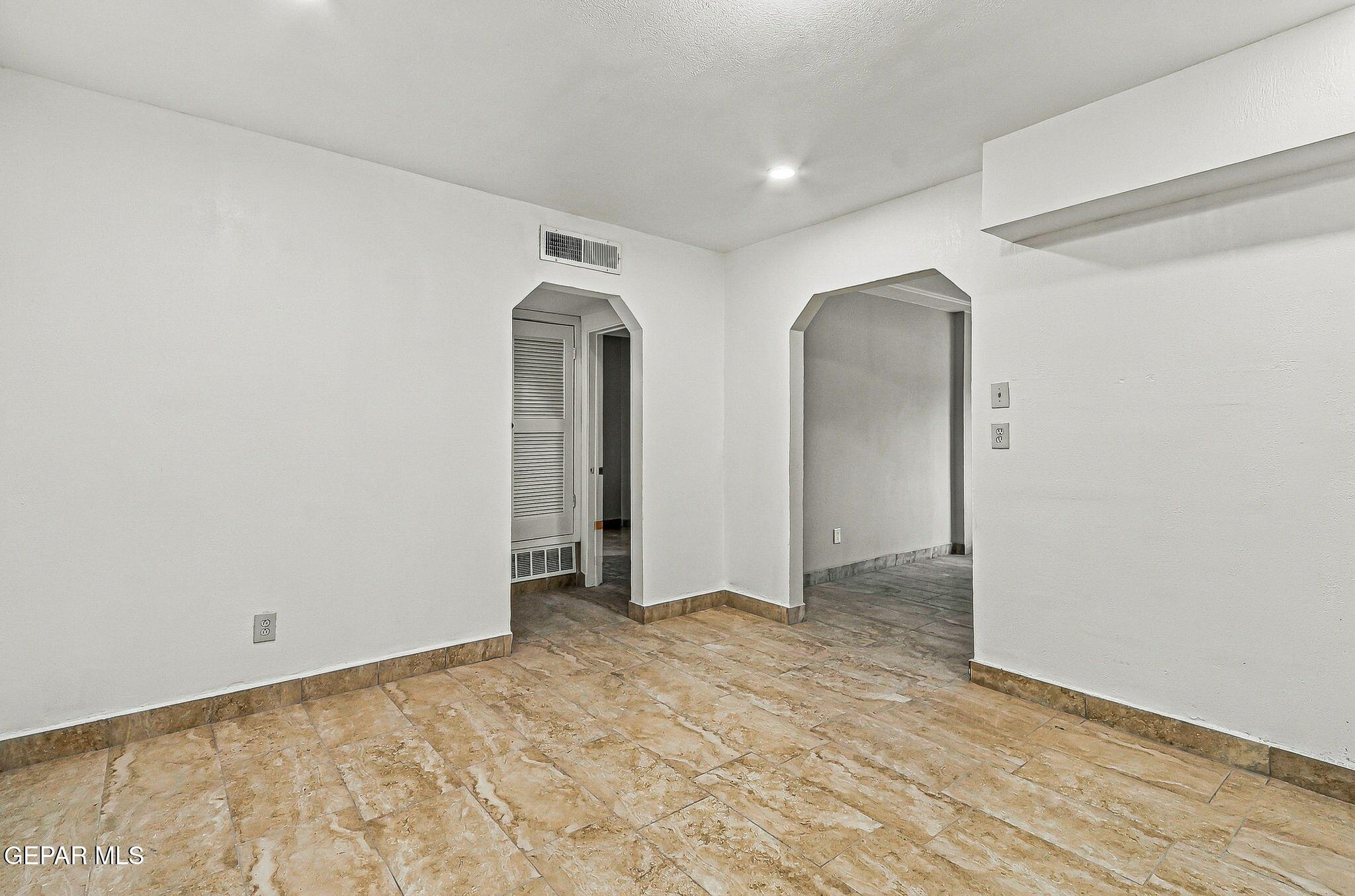 241 Riverside Drive El Paso, TX 79915 - Photo 27 of 45 27-web-or-mls-IMG_9790_1