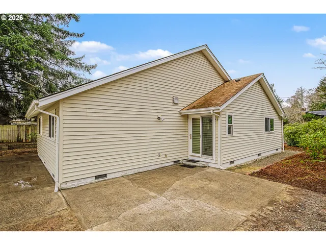 $565,000 | 3220 31st Street, Florence, OR 97439