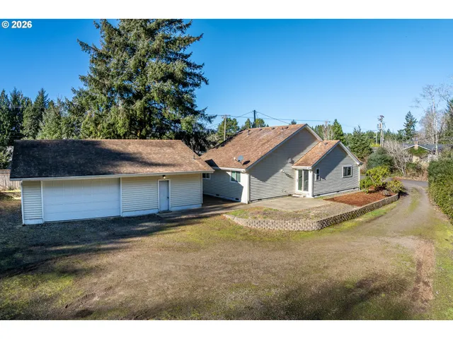 $565,000 | 3220 31st Street, Florence, OR 97439