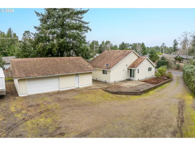 $565,000 | 3220 31st Street, Florence, OR 97439