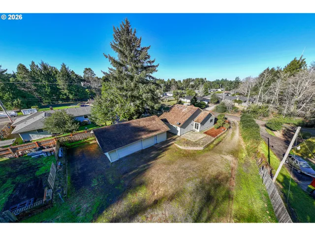 $565,000 | 3220 31st Street, Florence, OR 97439