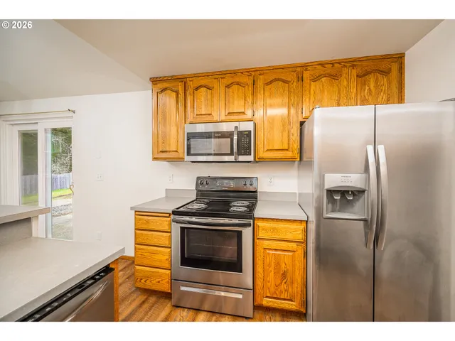 $565,000 | 3220 31st Street, Florence, OR 97439