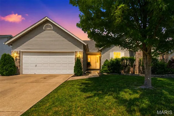 $379,900 | 1419 Sunburst Drive, O'Fallon, MO 63366