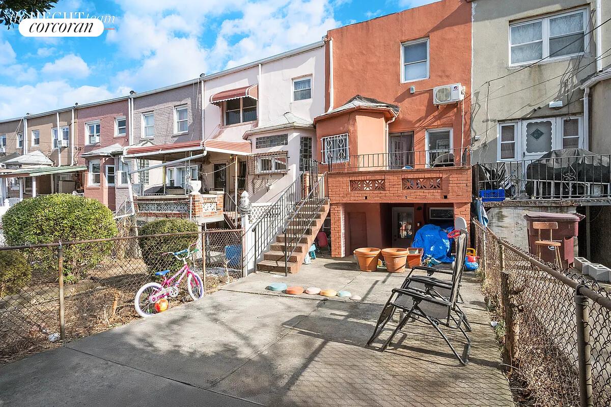 52 East 55th Street, Unit 2FAM Brooklyn, NY 11203 - Photo 4 of 12 a view of a building with sitting area