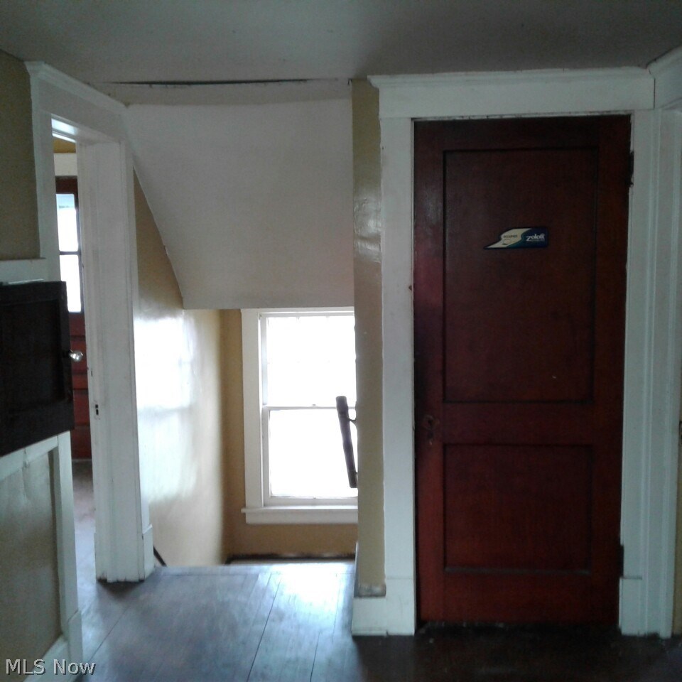 1874 Rosemont Road Cleveland, OH 44112 - Photo 12 of 12