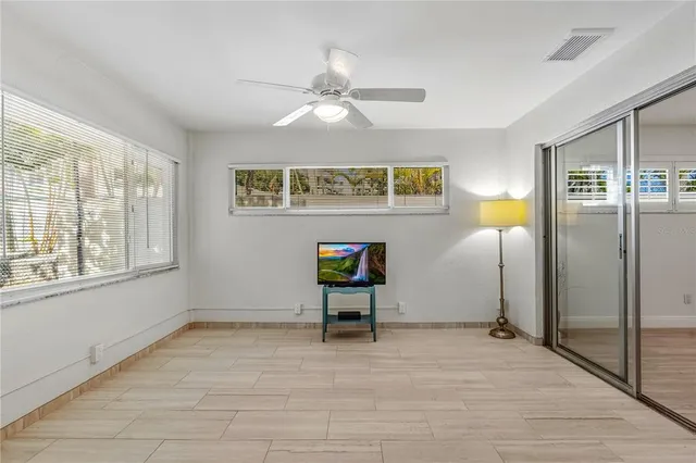 $685,000 | 1900 Benjamin Franklin Drive, Unit V12, Sarasota, FL 34236