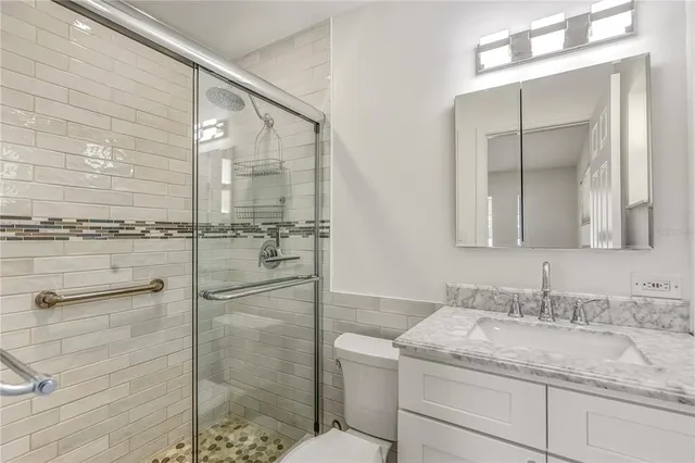 $685,000 | 1900 Benjamin Franklin Drive, Unit V12, Sarasota, FL 34236