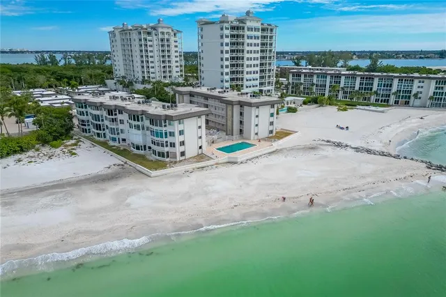 $685,000 | 1900 Benjamin Franklin Drive, Unit V12, Sarasota, FL 34236