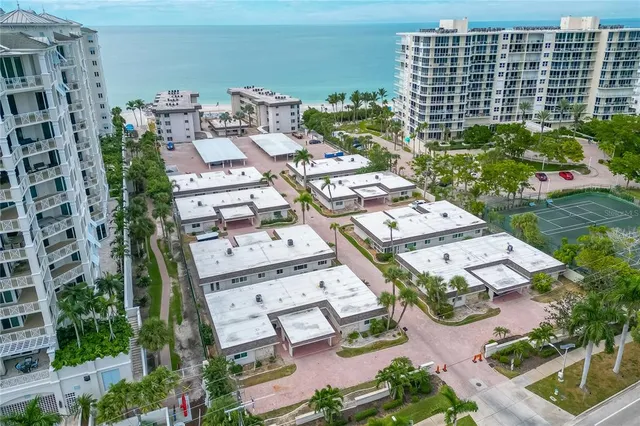 $685,000 | 1900 Benjamin Franklin Drive, Unit V12, Sarasota, FL 34236