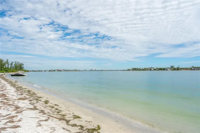 $685,000 | 1900 Benjamin Franklin Drive, Unit V12, Sarasota, FL 34236