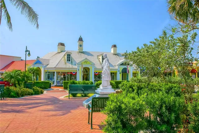 $685,000 | 1900 Benjamin Franklin Drive, Unit V12, Sarasota, FL 34236