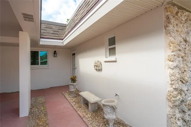 $685,000 | 1900 Benjamin Franklin Drive, Unit V12, Sarasota, FL 34236