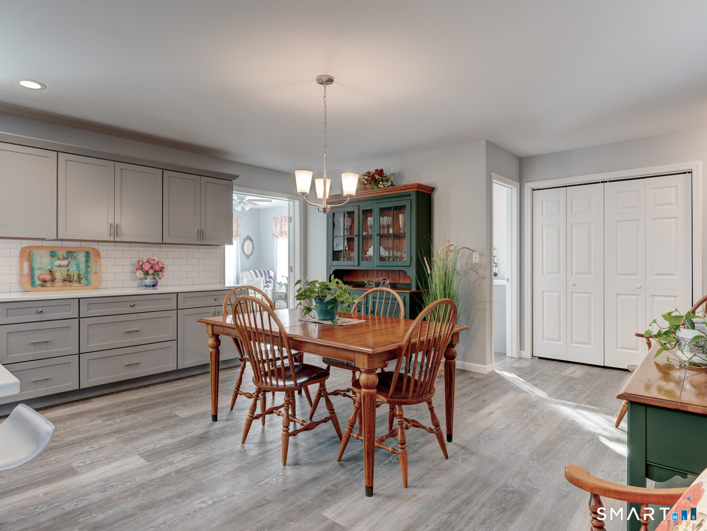 23 Hannah Way Harwinton, CT 06791 - Photo 14 of 40 a dining room with furniture and window