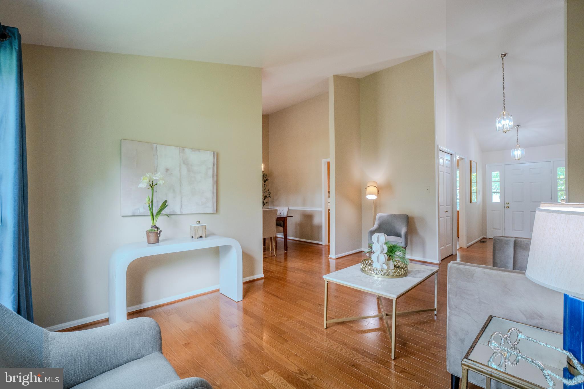 13385 Point Rider Lane Herndon, VA 20171 - Photo 8 of 66 Living Room