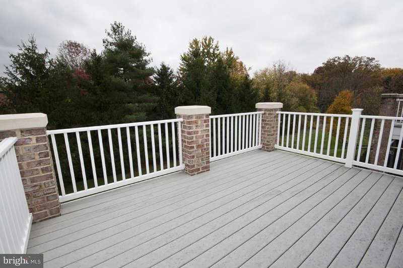 509 Hawkshead Road Lutherville-Timonium, MD 21093 - Photo 25 of 30 Trex/Vinyl Deck