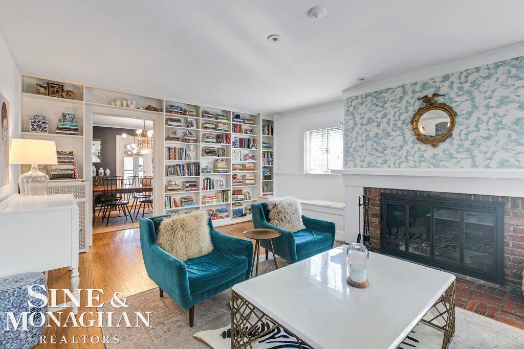 690 Rivard Boulevard Grosse Pointe, MI 48230 - Photo 7 of 43 50072838-6.JPG