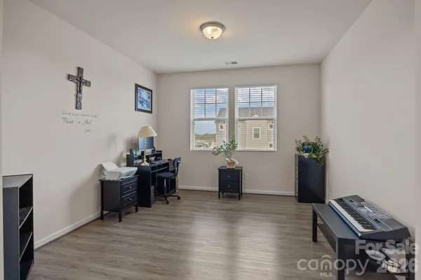 $439,900 | 7902 Meridale Forest Drive, Charlotte, NC 28269