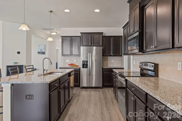 $439,900 | 7902 Meridale Forest Drive, Charlotte, NC 28269