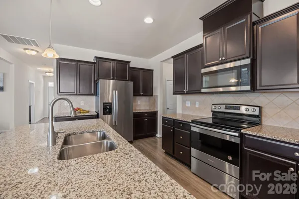 $439,900 | 7902 Meridale Forest Drive, Charlotte, NC 28269