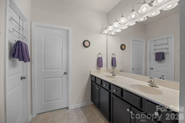 $439,900 | 7902 Meridale Forest Drive, Charlotte, NC 28269