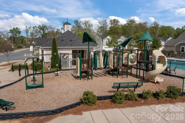 $439,900 | 7902 Meridale Forest Drive, Charlotte, NC 28269