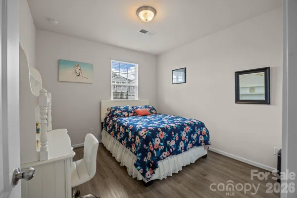 $439,900 | 7902 Meridale Forest Drive, Charlotte, NC 28269