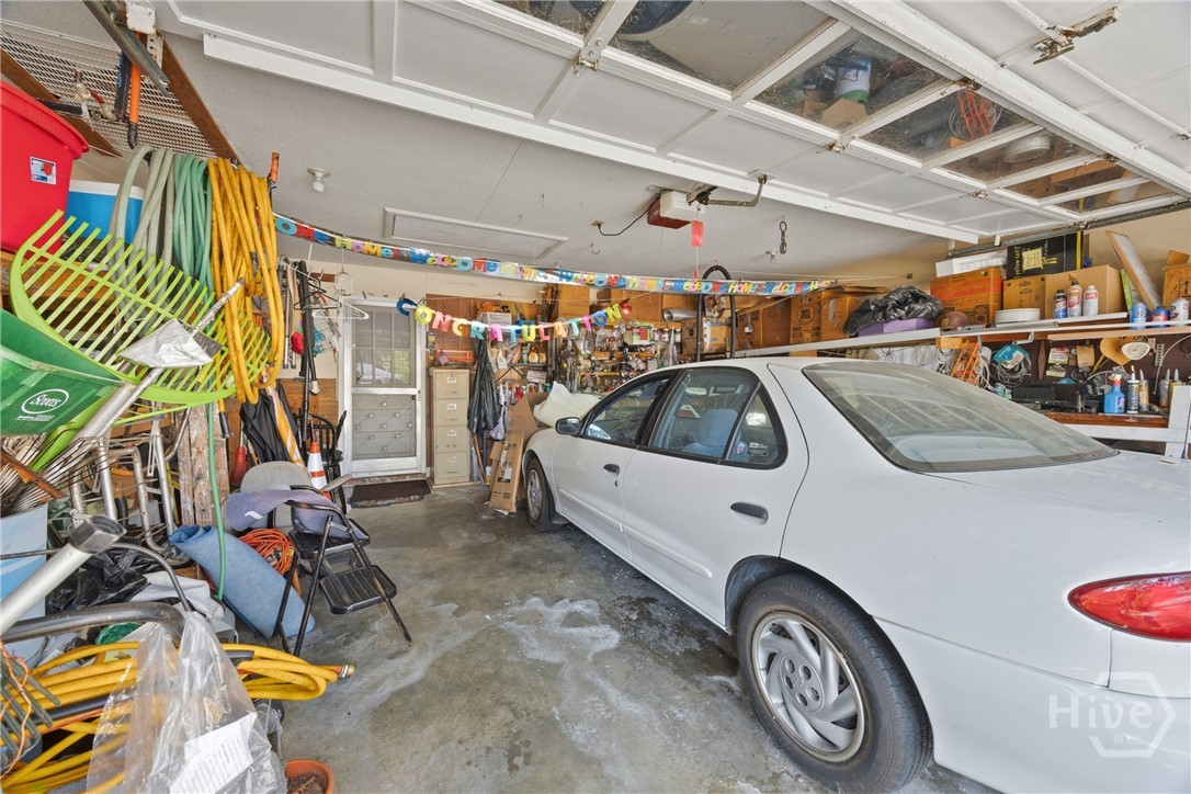 313 Wellington Road Savannah, GA 31410 - Photo 24 of 34 Spacious garage