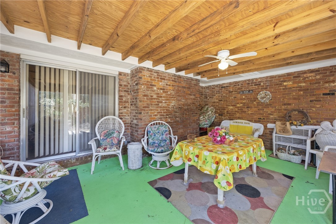 313 Wellington Road Savannah, GA 31410 - Photo 25 of 34 Sunroom