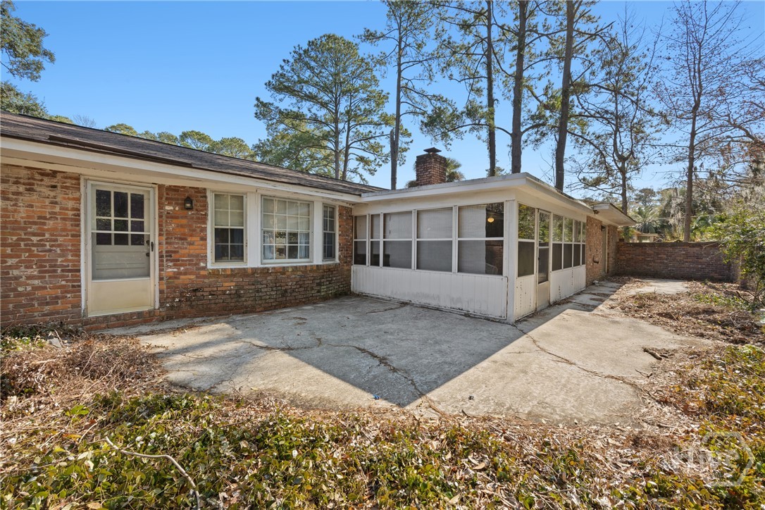 313 Wellington Road Savannah, GA 31410 - Photo 30 of 34 Back patio original