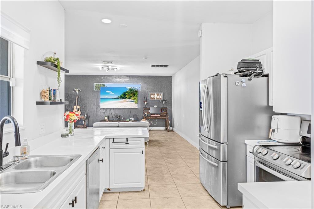 21 Maryland Road Lehigh Acres, FL 33936 - Photo 7 of 49