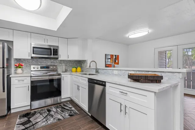 $1,400 | 4444 Victory Drive, Unit 1108, Houston, TX 77088