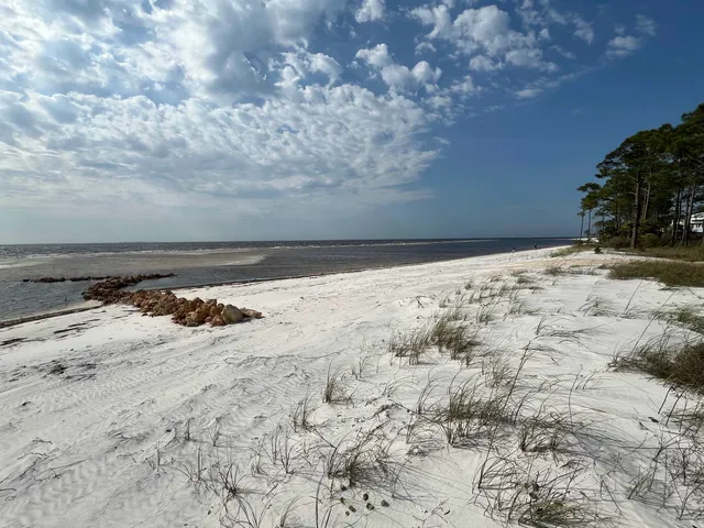 $153,000 | 2346 US Highway 98, Carrabelle, FL 32322