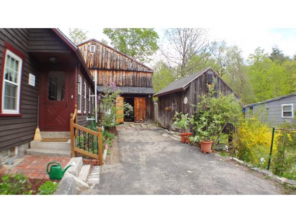 264 Dustin Tavern Road Weare, NH 03281 - Photo 2 of 35