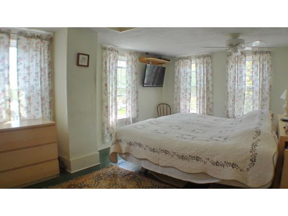 264 Dustin Tavern Road Weare, NH 03281 - Photo 17 of 35