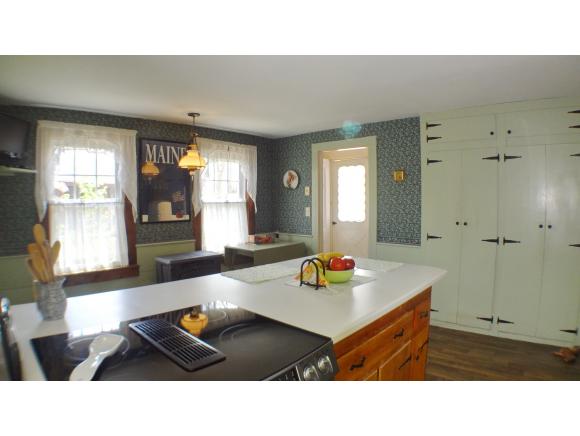 264 Dustin Tavern Road Weare, NH 03281 - Photo 6 of 35