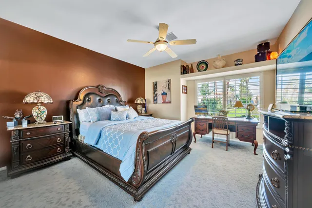 a view of entryway front of house