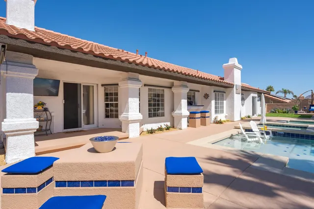 a outdoor view with a sitting space