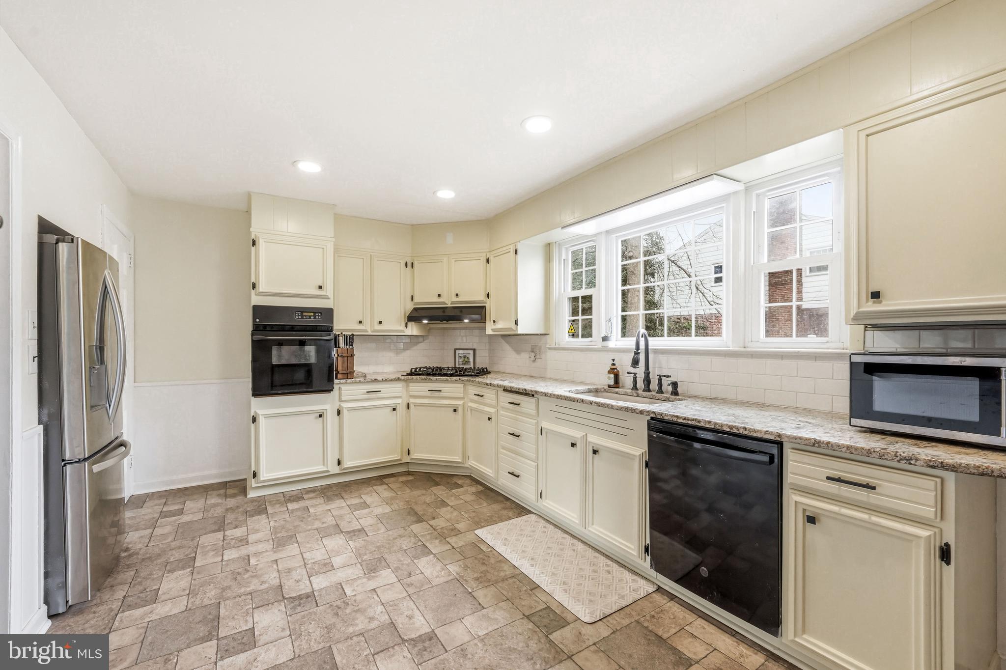 3 St Davids Road Cherry Hill, NJ 08002 - Photo 17 of 48