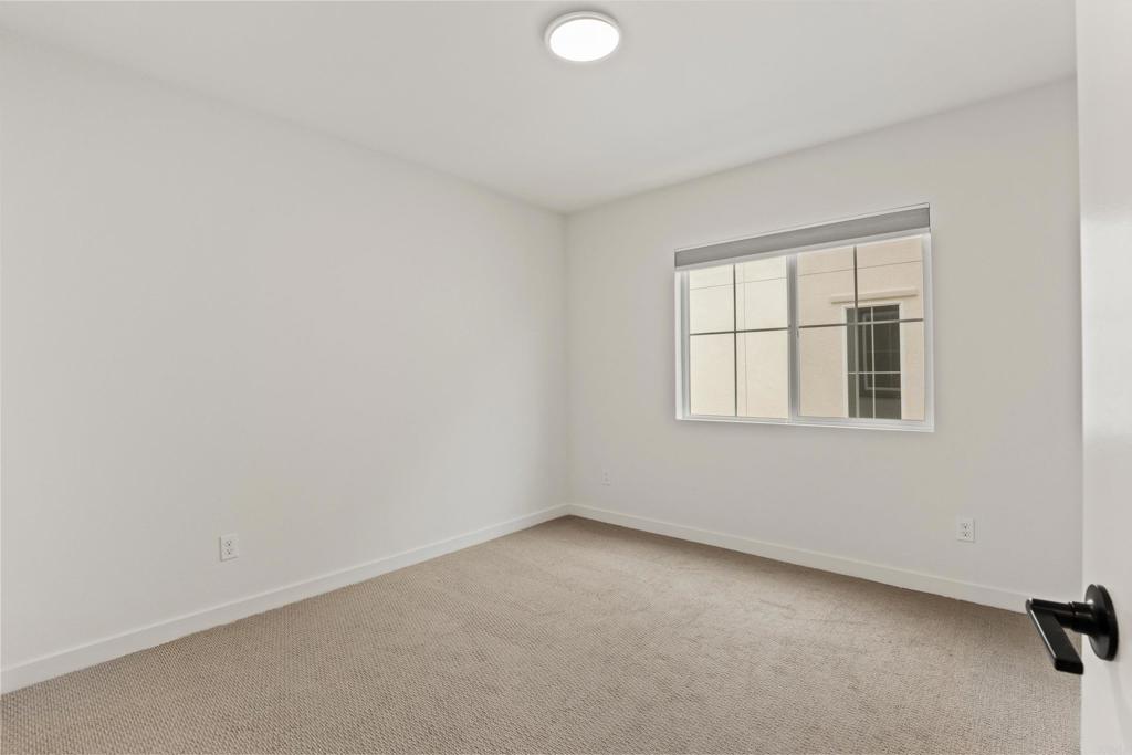 227 Canopy Trails Place Fallbrook, CA 92028 - Photo 28 of 66 an empty room with a window
