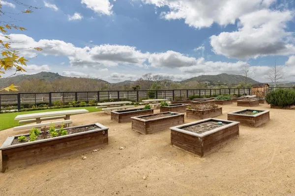 $665,000 | 227 Canopy Trails Place, Fallbrook, CA 92028