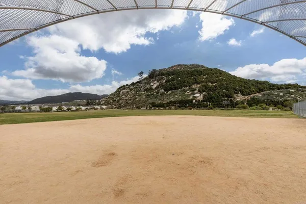 $665,000 | 227 Canopy Trails Place, Fallbrook, CA 92028