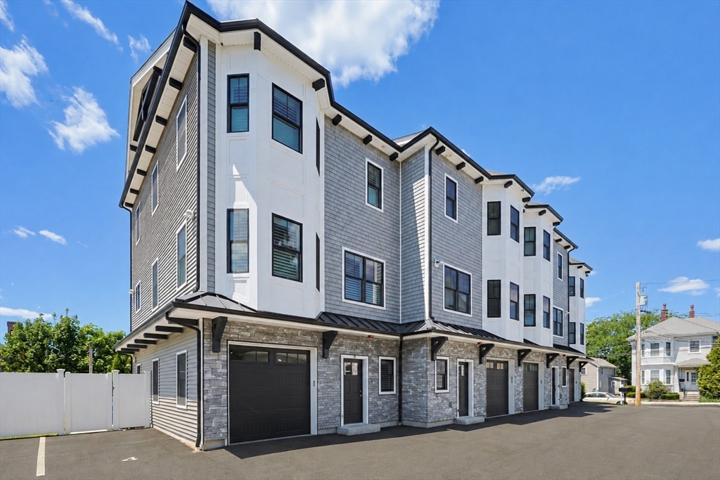 29 Cherry Street, Unit 3 Waltham, MA 02453 - Photo 1 of 41